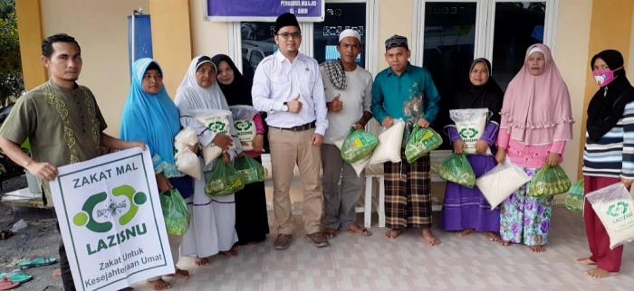 Legislator PKB Berkolaborasi Bersama NU dan LAZISNU Bagikan Paket Sembako Kepada Guru Ngaji