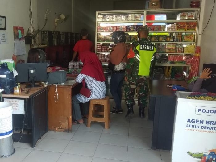 Personil TNI 6 Sungai Apit Gelar Patroli Prokes