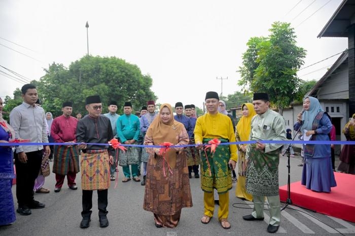 Tegaskan Komitmen Lestarikan Adat dan Budaya 