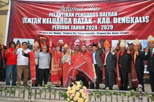 Ikatan Keluarga Batak Riau Beri Dukungan Kepada Cagubri Abdul Wahid - SF Hariyanto