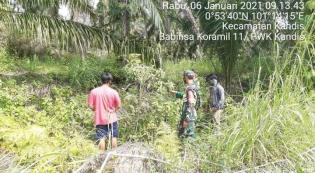 Anggota Danramil 11/Pwk Kandis Kembali Mengelar Patroli Karlahut