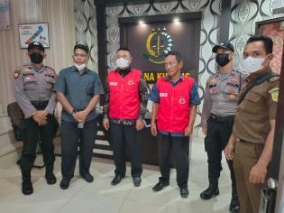 Kades dan Bendahara Desa Titi Akar Rupat Resmi di Tahan Kejari Bengkalis 