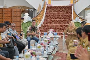Bupati Bengkalis Kasmarni Terima Audiensi PWI, Bahas Pelantikan Pengurus Baru