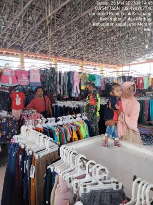 Cegah Penyebaran Covid 19, Babinsa Desa Teluk Ketapang Gelar Patroli Prokes