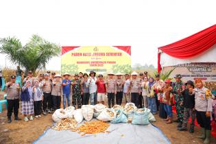 Polres Bengkalis Sukses Gelar Panen Raya Jagung Serentak di Kecamatan Pinggir 
