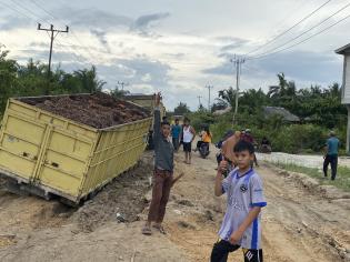 Kondisi Jalan Poros Rupat Mengalami Rusak Parah, Masyarakat Harapkan Gerak Cepat PUPR Bengkalis